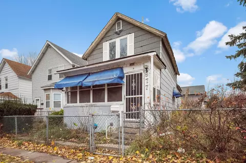 877 Albemarle St, Saint Paul, MN 55117