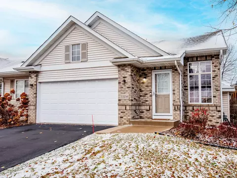13256 Williamsberg Dr, Savage, MN 55378