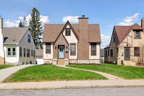1607 Pinehurst Ave, Saint Paul, MN 55116