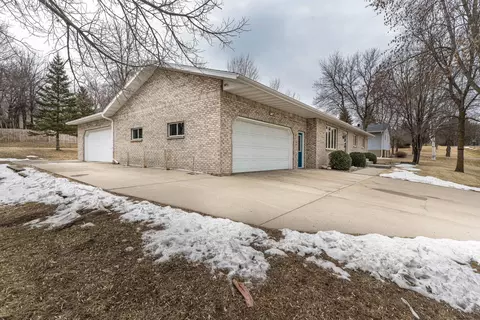1310 Brenvei Dr, Fergus Falls, MN 56537