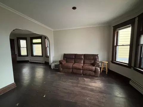 923 E 6th St, Duluth, MN 55805 photo 2