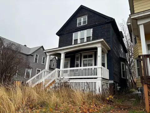 923 E 6th St, Duluth, MN 55805