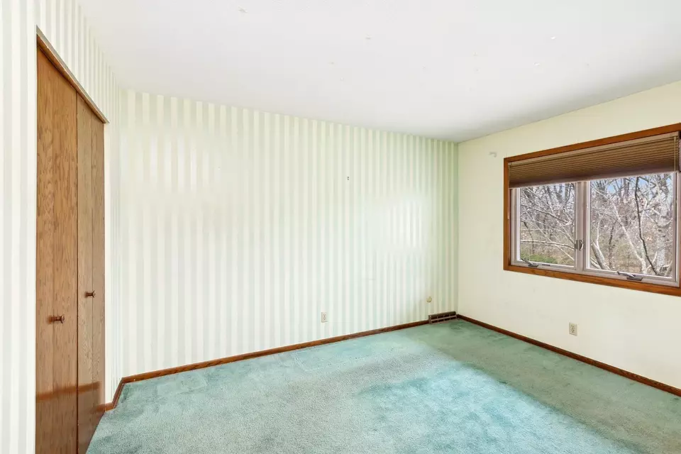  284 Windsor Ln, New Brighton, MN 55112 photo 15