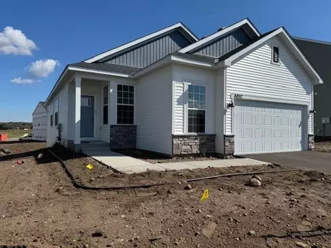4852 Airlake Dr, Woodbury, MN 55129