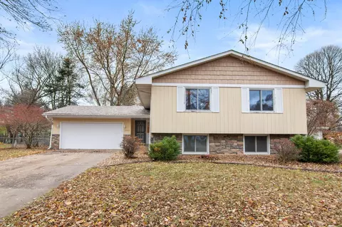 3889 Oak Ter, White Bear Lake, MN 55110