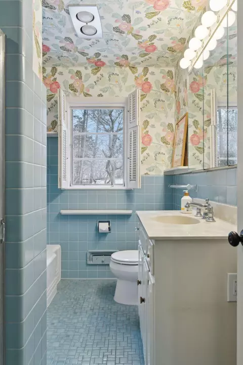 3840 Honeysuckle Rd, Deephaven, MN 55391 photo 21