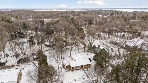 3840 Honeysuckle Rd, Deephaven, MN 55391 photo 33