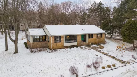 3840 Honeysuckle Rd, Deephaven, MN 55391 photo 37
