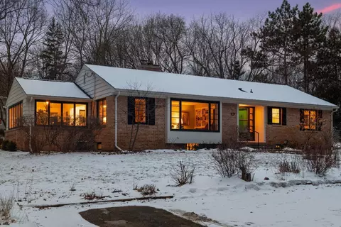 3840 Honeysuckle Rd, Deephaven, MN 55391 photo 39