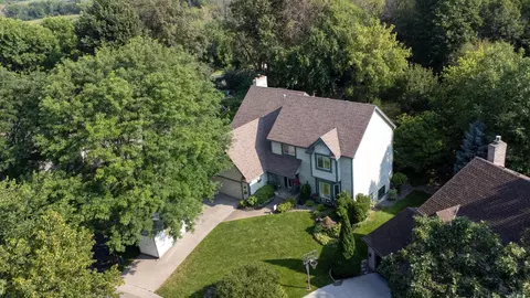 9215 Talus Cir, Eden Prairie, MN 55347