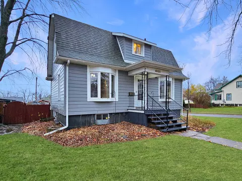 4602 Cooke St, Duluth, MN 55804