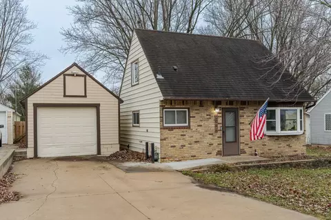 2044 14th St SE, Rochester, MN 55904