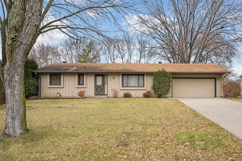 5721 138th Street Ct, Apple Valley, MN 55124