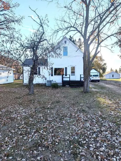 510 S Main St, Badger, MN 56714