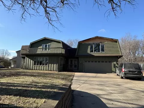 2303 6th St N, North Saint Paul, MN 55109