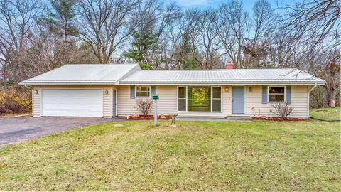 619 Flaten Ct, Eau Claire, WI 54703
