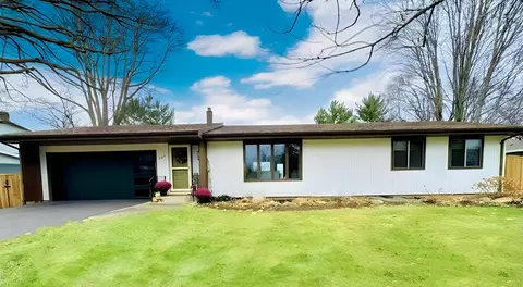 707 Wheaton Ave, Roseville, MN 55113