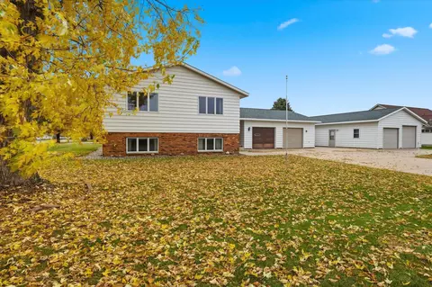 129 Meadowlark Ln SW, Melrose, MN 56352