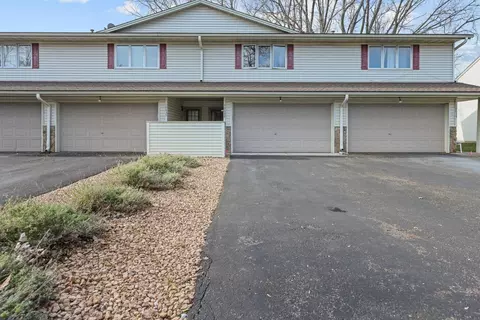 10632 Hummingbird St NW, Coon Rapids, MN 55433