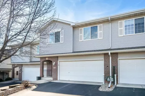 3319 Glynwater Trl NW, Prior Lake, MN 55372