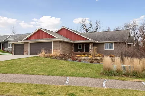 2106 Greenwood Valley Dr, River Falls, WI 54022
