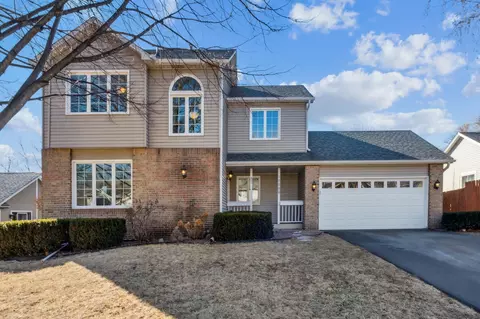 18889 Pennington Ave, Eden Prairie, MN 55346