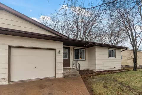 29965 Olinda Trl, Lindstrom, MN 55045