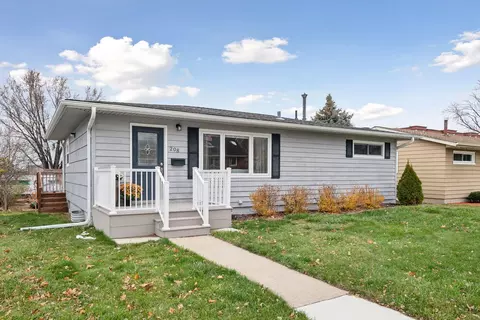 208 W 3rd St, Waconia, MN 55387