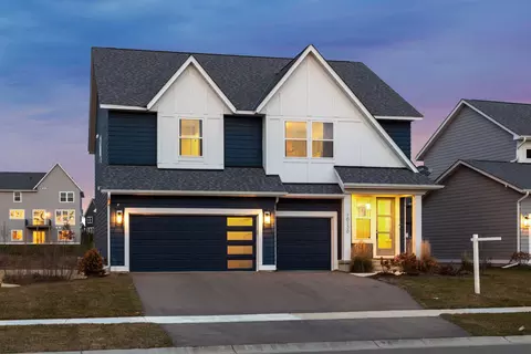 10130 Harvest Trl, Chaska, MN 55318