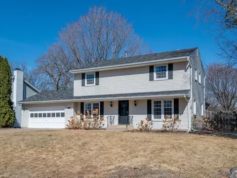 5232 W 105th St, Bloomington, MN 55437