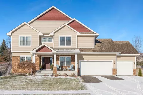 2410 Heron Ln, Victoria, MN 55386