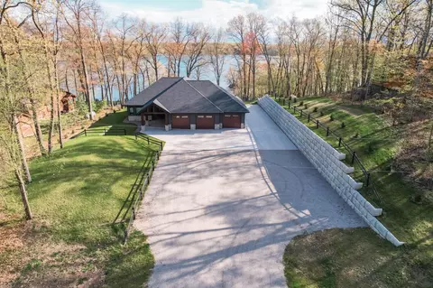 33648 Breezy Dr, Burtrum, MN 56318