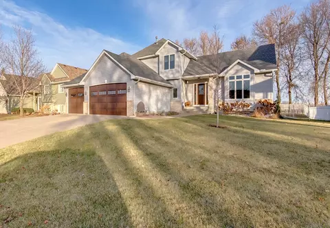 1007 Lexington Ave N, New Prague, MN 56071
