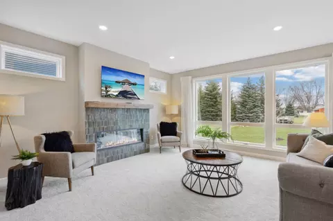 2063 Brookview St, Shakopee, MN 55379