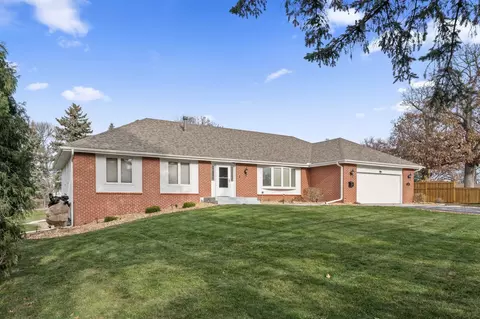 4524 Laguna Dr, Edina, MN 55435
