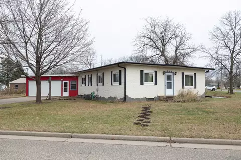 554 Elm St S, Prescott, WI 54021
