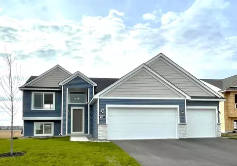 9821 32nd St NE, Saint Michael, MN 55376