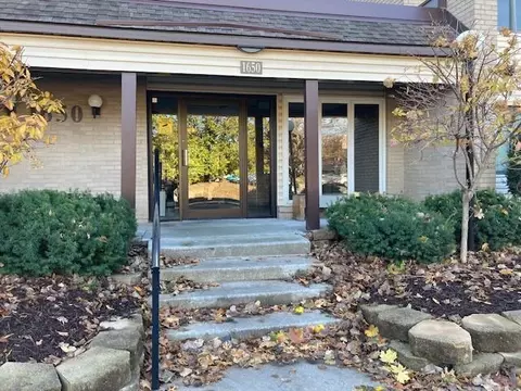 1650 Highway 36 W #256, Roseville, MN 55113