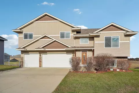 7626 Church St, Clear Lake, MN 55319