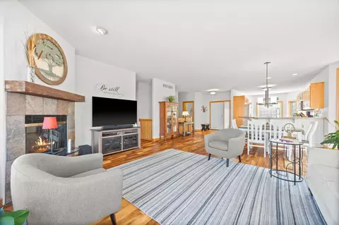 22532 Evergreen Cir, Forest Lake, MN 55025