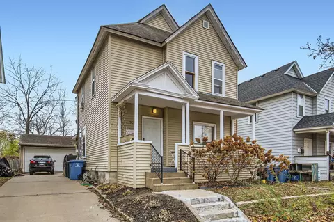 906 22nd Ave NE, Minneapolis, MN 55418