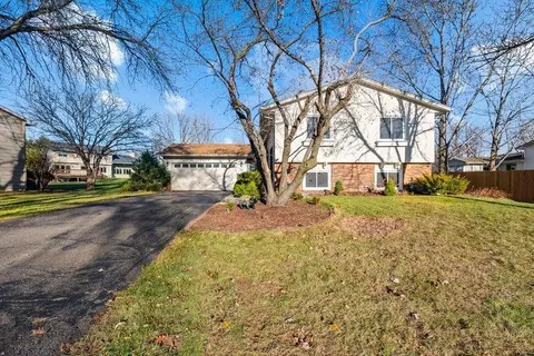 4650 Deerwood Ln N, Plymouth, MN 55442