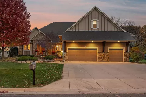 1859 Creekside Dr NE, Owatonna, MN 55060