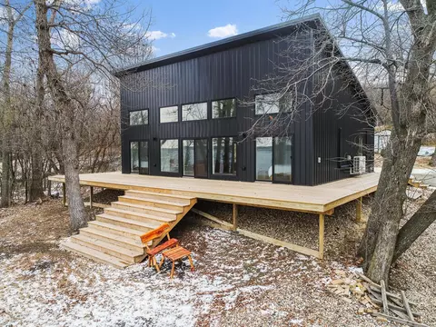5222 Island View Dr, Browns Valley, MN 56219