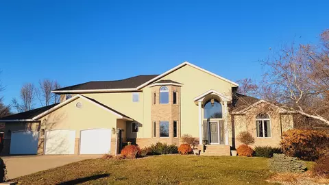 70 Shoreview Cir, Cottonwood, MN 56229