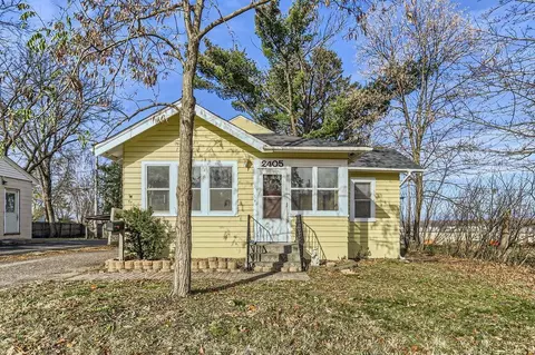 2405 7th Ave E, North Saint Paul, MN 55109