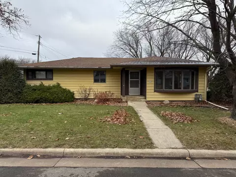 408 NW 3rd St NW, Dodge Center, MN 55927