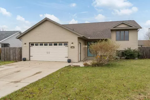 124 Uriah Ct, Mankato, MN 56001