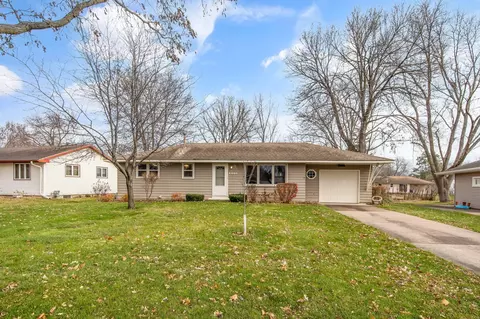 2001 Maple St, Hastings, MN 55033