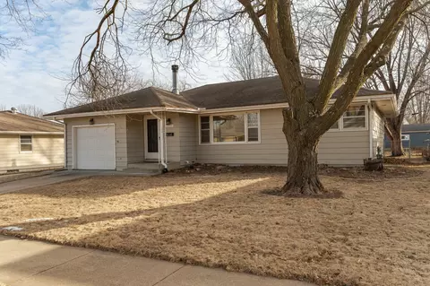 2404 16th Ave NW, Rochester, MN 55901